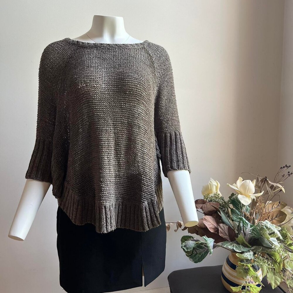 Women's Gray Pull Over Sweater